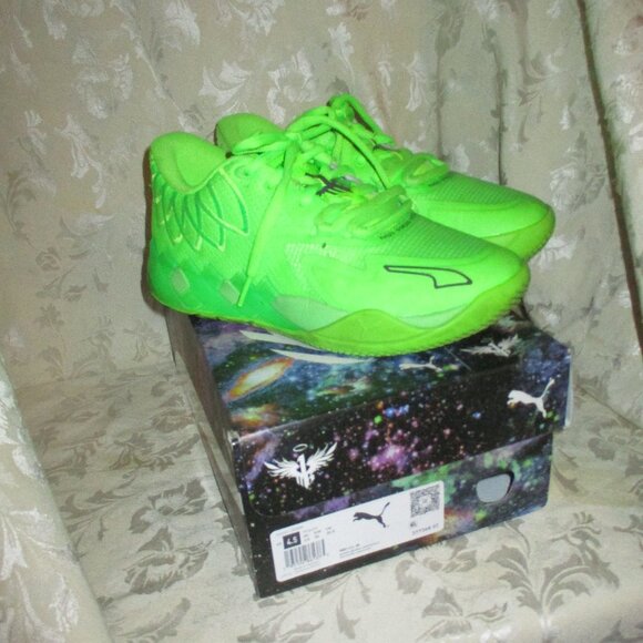 Lamelo Ball MB1 Lo JR basketball shoes  size 4.5  MELO - Picture 1 of 16